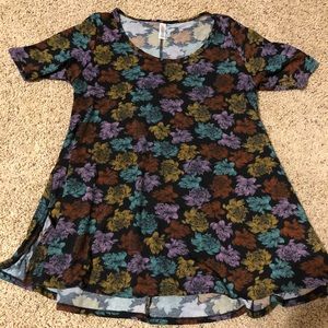 VGUC Lularoe XS Perfect T
